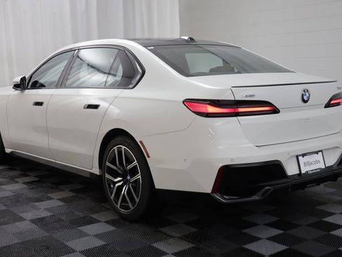 Certified 2025 BMW 740i xDrive 740i xDrive w/ Premium Package image 16