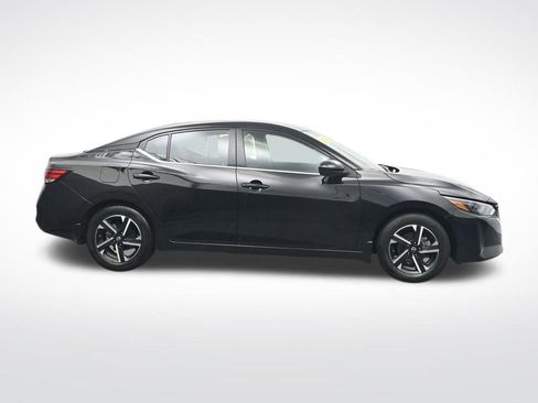 Used 2024 Nissan Sentra SV FWD image 4