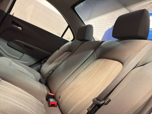 Used 2017 Chevrolet Sonic LT image 27