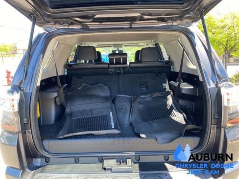 Used 2018 Toyota 4Runner SR5 Premium AWD/4WD image 6