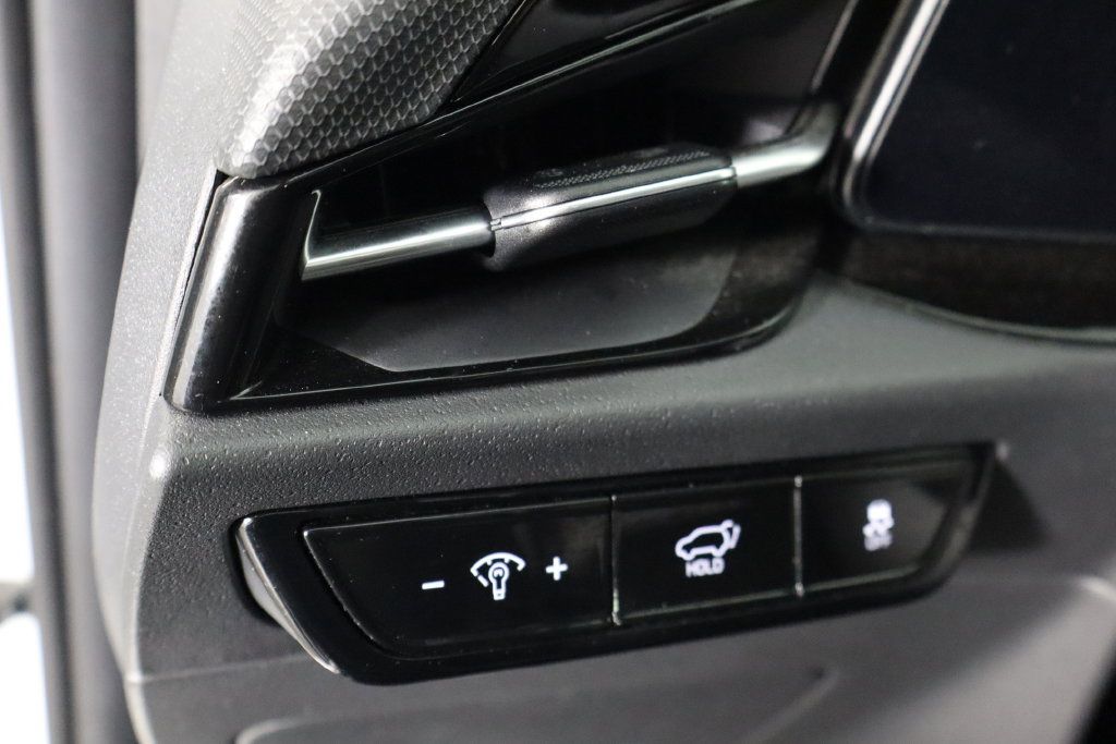 Used 2023 Kia Niro Wave w/ Wave Preserve Package FWD image 23