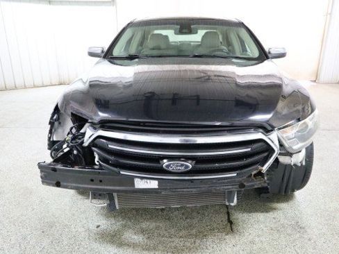 Used 2017 Ford Taurus Limited image 7