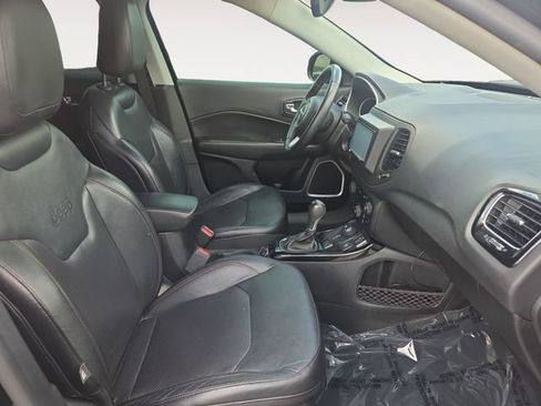 Used 2017 Jeep Compass Limited w/ Navigation Group AWD/4WD image 15
