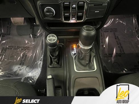 Used 2022 Jeep Wrangler Unlimited Sport AWD/4WD image 20