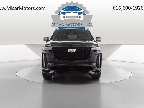 Used 2023 Cadillac Escalade V image 9