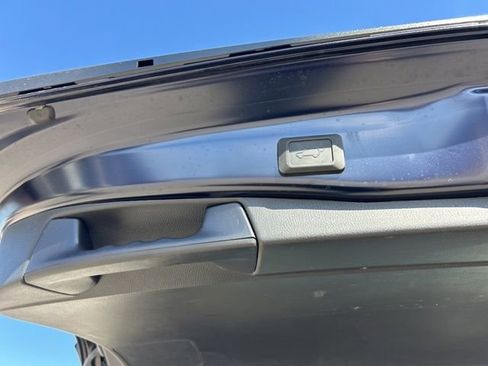 Used 2023 Toyota RAV4 XLE image 9