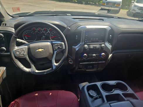 Used 2021 Chevrolet Silverado 1500 LT RWD image 11