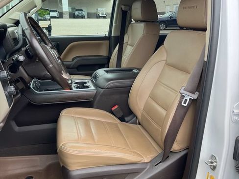 Used 2019 GMC Sierra 2500 Denali w/ Duramax Plus Package AWD/4WD image 14