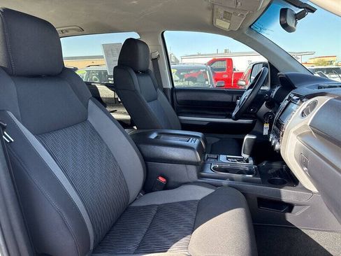 Used 2017 Toyota Tundra SR5 w/ SR5 Upgrade Package AWD/4WD image 19