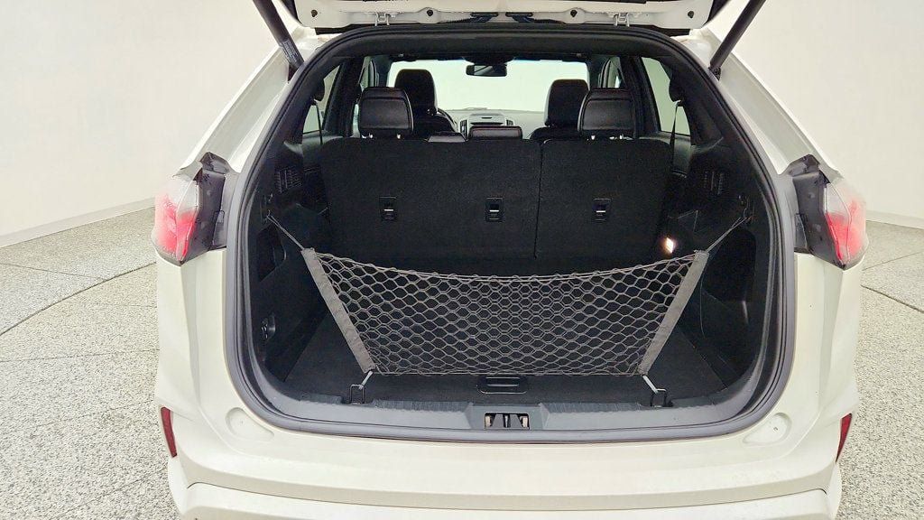 Used 2020 Ford Edge ST-Line w/ Cold Weather Package AWD/4WD image 22