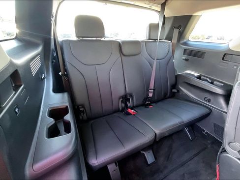 Used 2024 Hyundai Palisade SEL w/ Premium Package FWD image 27