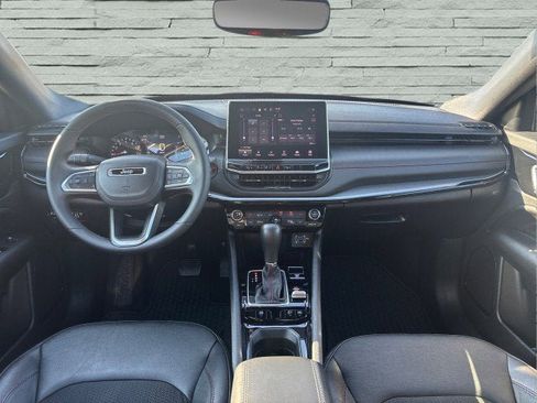 Used 2024 Jeep Compass Trailhawk image 18