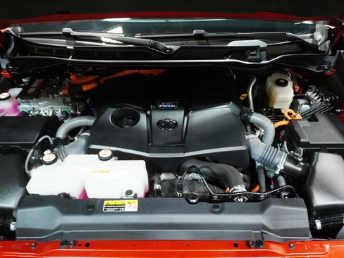 Used 2022 Toyota Tundra Capstone AWD/4WD image 9