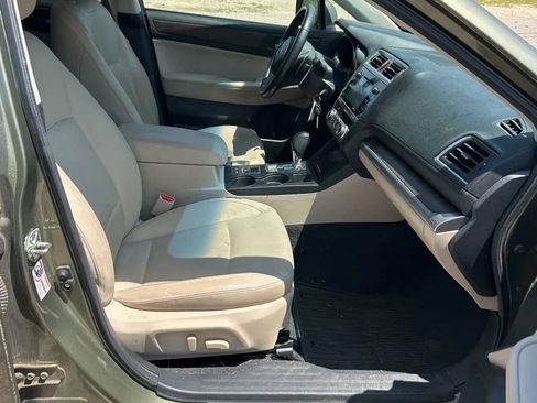 Used 2016 Subaru Outback 2.5i Limited AWD/4WD image 23