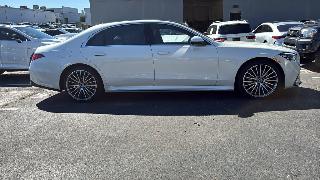 Certified 2023 Mercedes-Benz S 500 4MATIC image 2