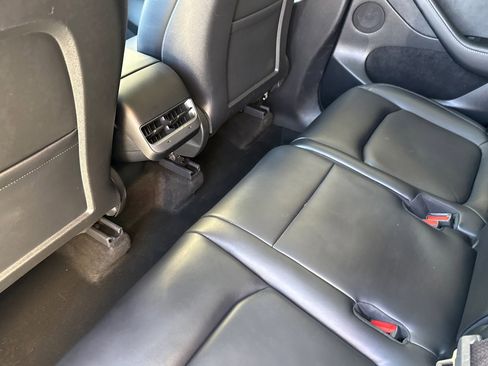 Used 2024 Tesla Model Y Long Range image 26