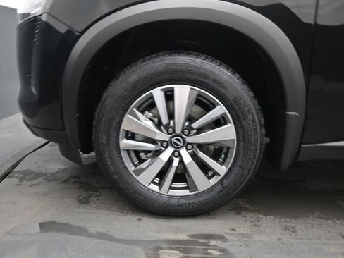 New 2026 Nissan Pathfinder SL FWD image 9