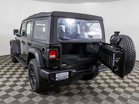Used 2018 Jeep Wrangler Unlimited Sport image 36