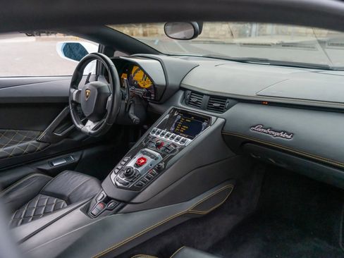 Used 2017 Lamborghini Aventador LP 700-4 AWD/4WD image 65