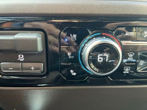 Used 2024 GMC Sierra 1500 SLT w/ SLT Premium Plus Package image 15