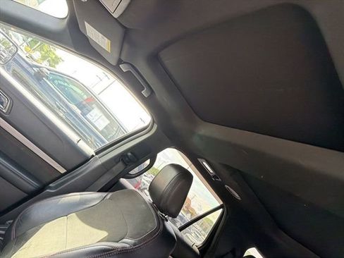 Used 2018 Ford Explorer XLT w/ Equipment Group 202A AWD/4WD image 8