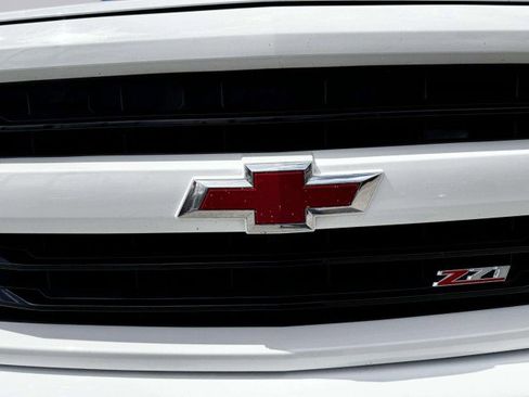 Used 2018 Chevrolet Silverado 1500 LT w/ Texas Edition image 13