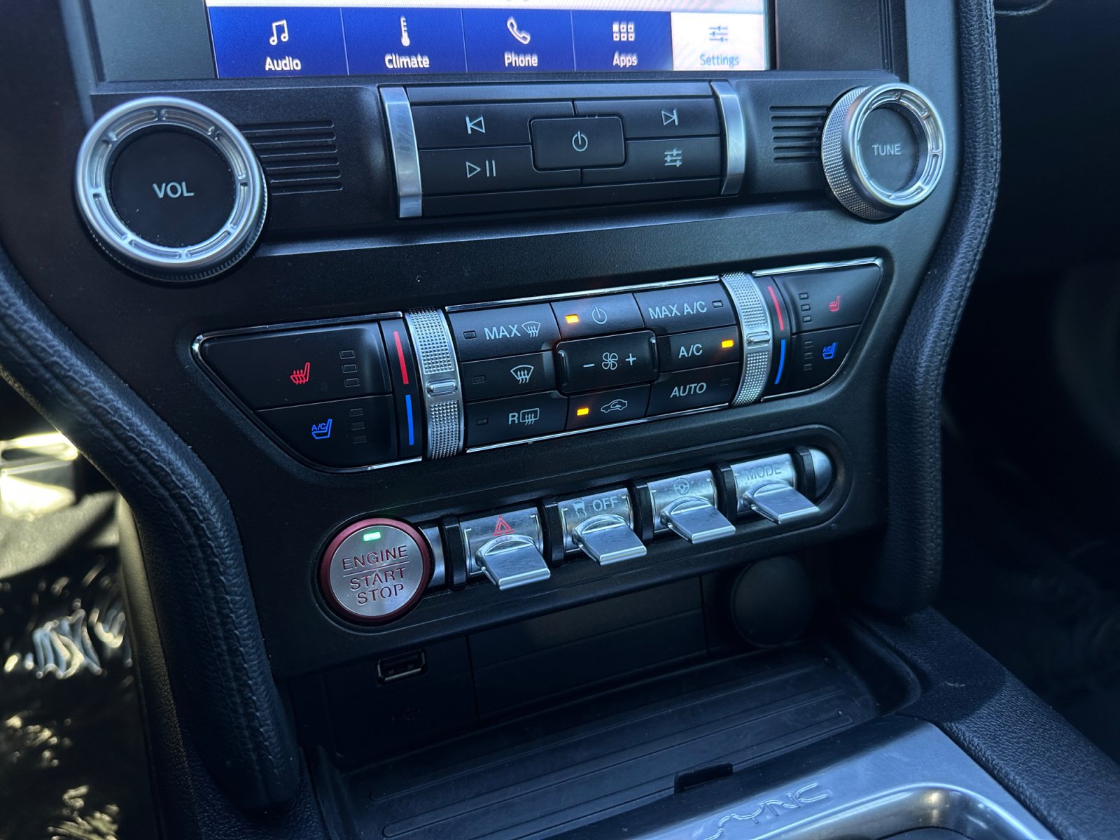 Used 2022 Ford Mustang Premium RWD image 25