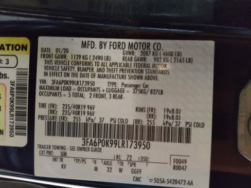 Used 2020 Ford Fusion Titanium image 33