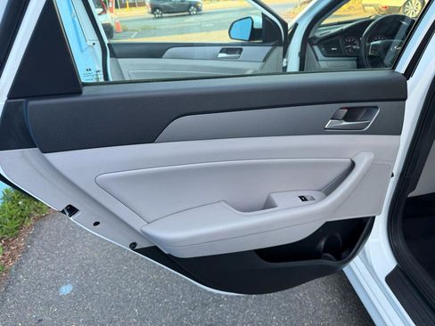 Used 2019 Hyundai Sonata SEL FWD image 9