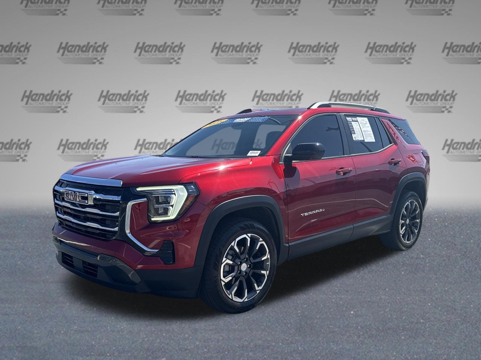 Used 2025 GMC Terrain Elevation w/ Elevation Premium Package AWD/4WD image 5