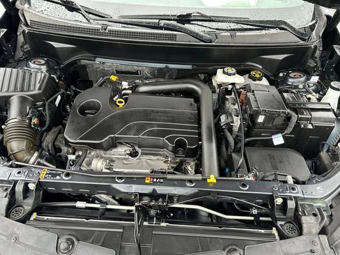 Used 2023 Chevrolet Equinox RS w/ LPO, Floor Liner Package image 9