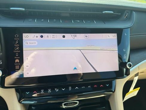 New 2026 Jeep Grand Cherokee Limited w/ Luxury Tech Group II RWD image 41