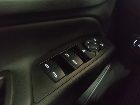 Used 2023 Chevrolet Equinox LT w/ LPO, Floor Liner Package FWD image 27
