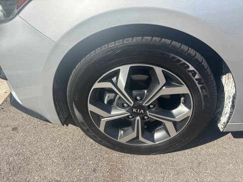 Used 2019 Kia Forte LXS FWD image 15