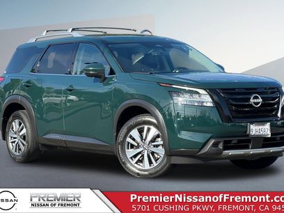 Certified 2024 Nissan Pathfinder SL w/ Black Appearance Package