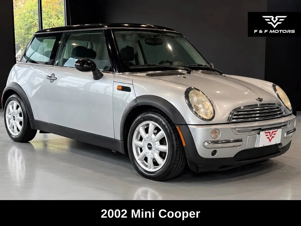 Used 2002 MINI Cooper Hardtop FWD image 1