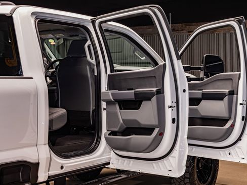 Used 2024 Ford F250 XL w/ STX Appearance Package image 26