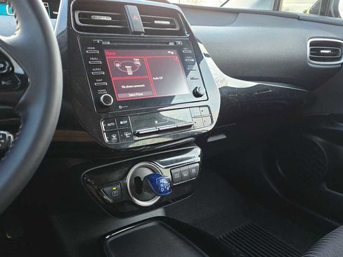 Used 2022 Toyota Prius Prime LE image 29