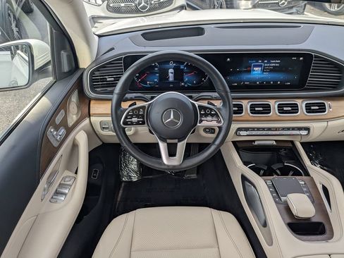 Used 2022 Mercedes-Benz GLE 350 4MATIC image 3