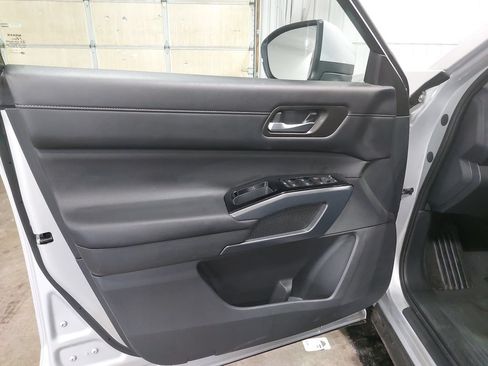 Certified 2024 Nissan Pathfinder SL AWD/4WD image 28