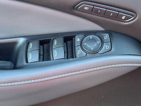 Used 2019 Buick Enclave Premium w/ Experience Buick Package image 17