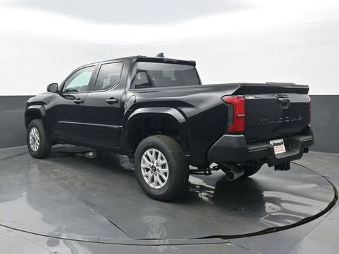 Used 2026 Toyota Tacoma SR image 3