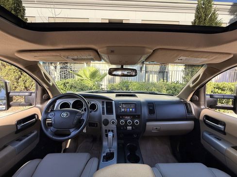 Used 2008 Toyota Sequoia Limited image 17