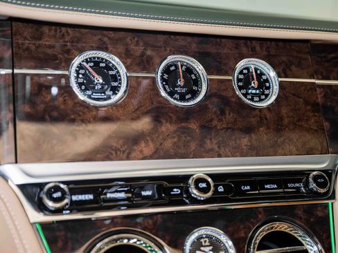 Used 2024 Bentley Continental GT V8 image 29