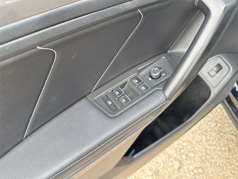 Used 2024 Volkswagen Tiguan SE R-Line w/ MDO Package, Three-Row image 19