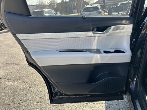 Used 2023 Hyundai Palisade Calligraphy image 22