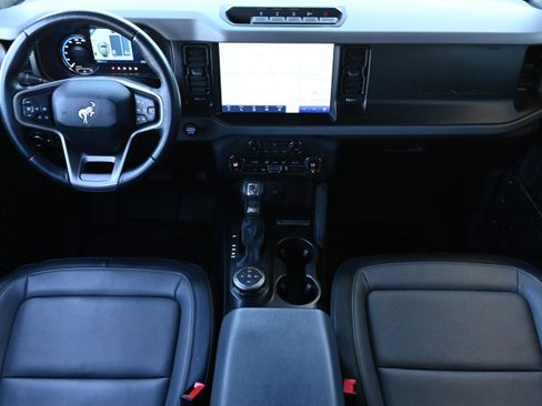 Used 2023 Ford Bronco Everglades image 14