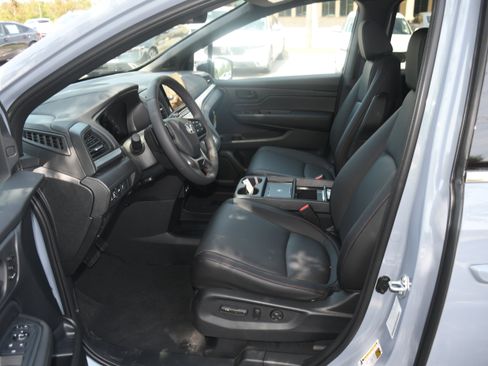 New 2026 Honda Odyssey Sport-L image 3