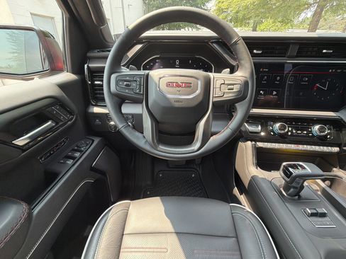 Used 2025 GMC Sierra 1500 AT4X AWD/4WD image 29