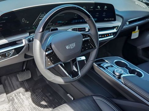 New 2026 Cadillac Lyriq Premium Luxury w/ LPO, Floor Liner Package AWD/4WD image 9
